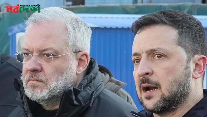 দেশ ছেড়ে পালানোর সময় ইউক্রেনের সাবেক মন্ত্রী গ্রেপ্তার