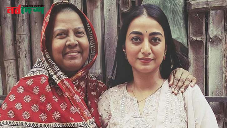 মা হারালেন অভিনেত্রী অর্ষা, ক্ষোভ ঝরল হাসপাতাল সেবার মান নিয়ে