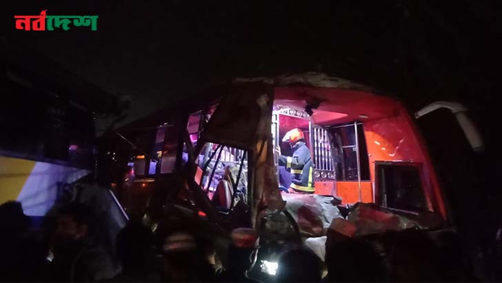 বরিশাল–ঢাকা মহাসড়কে ২ বাসের সংঘর্ষে নিহত ১, গুরুতর আহত ২০