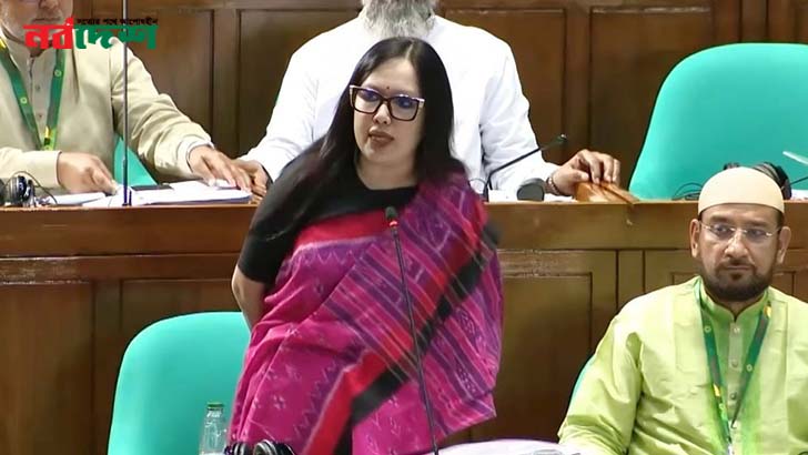 জ্বালানি সংকট না থাকলে পাম্পে লম্বা লাইন কেন: রুমিন ফারহানা