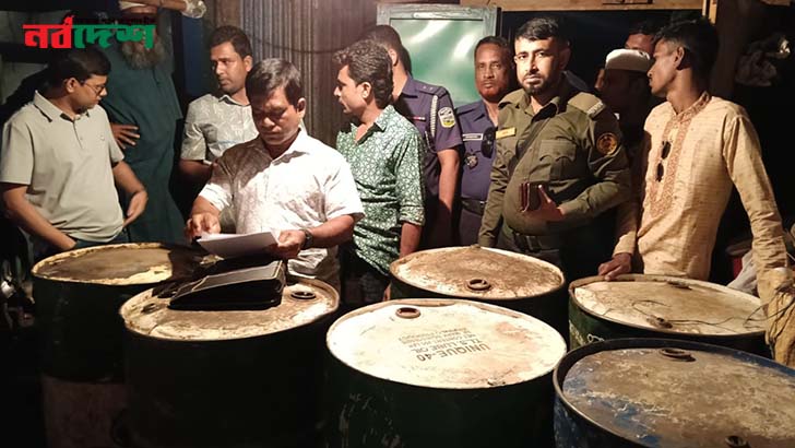 ‘গোপন কক্ষ’ থেকে অবৈধভাবে রাখা ৮শ’ লিটার পেট্রোল উদ্ধার