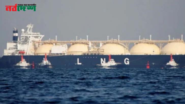 আড়াই লাখ টন এলএনজিসহ চট্টগ্রাম বন্দরে ১৫ জাহাজ