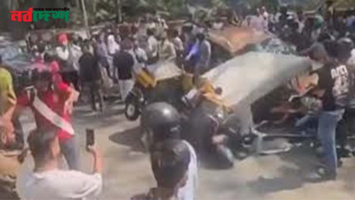 ভারতে চলন্ত গাড়ির ওপর ধসে পড়লো মেট্রোরেলের পিলার, নিহত ১